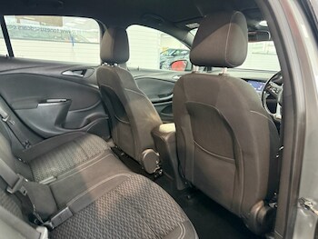 Used Vauxhall Astra 2017 for sale - 77905517: Photo