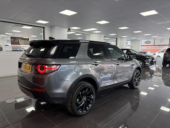 Used Land Rover Discovery Sport 2018 for sale - 79384759: Photo