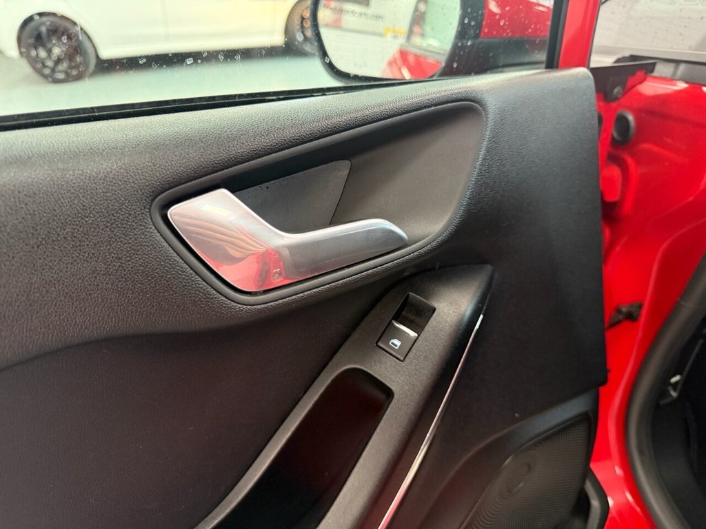 Used Ford Fiesta 2018 for sale - 76776640: Photo 14