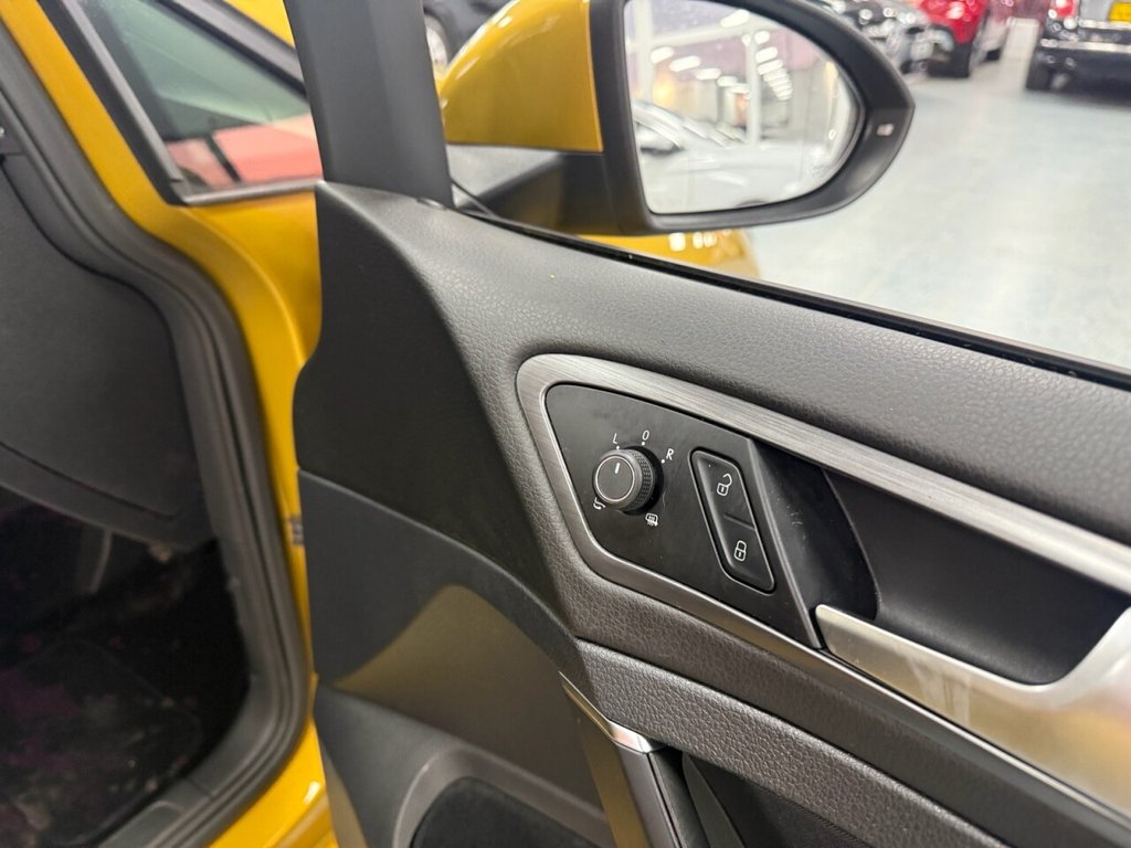 Used Volkswagen Golf 2018 for sale - 76776674: Photo 24