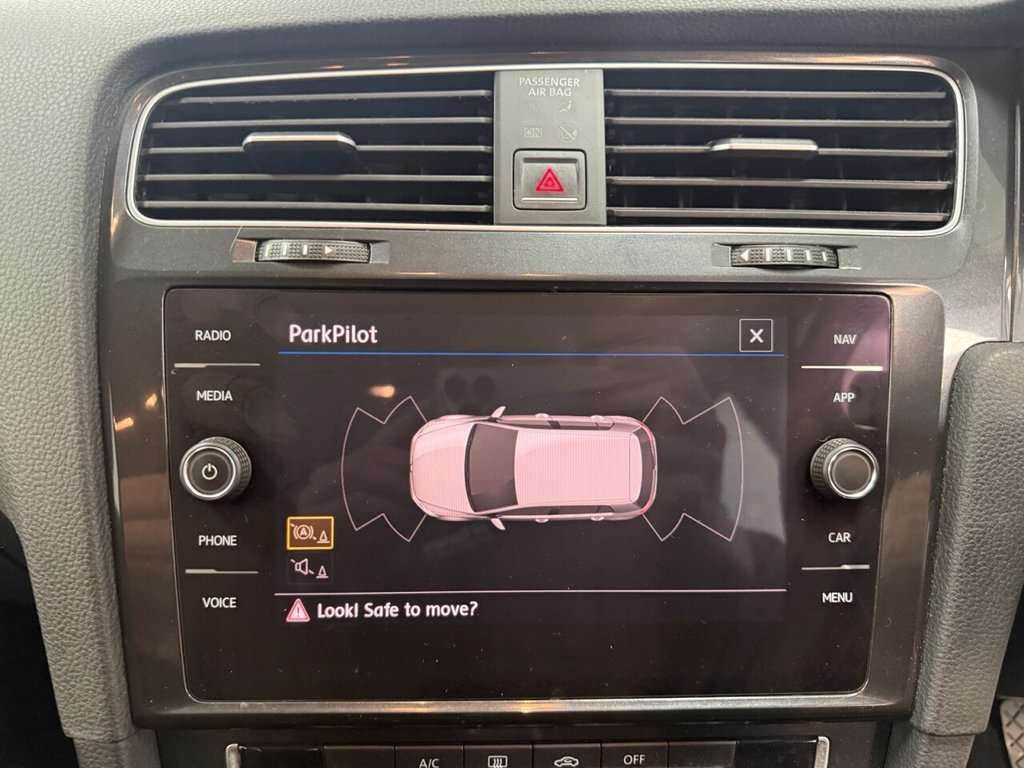 Used Volkswagen Golf 2018 for sale - 76776674: Photo 31