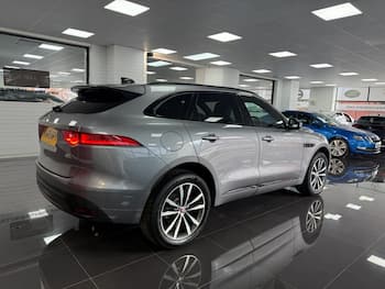 Used Jaguar F-Pace 2019 for sale - 79722943: Photo