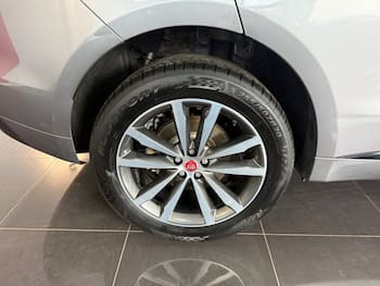 Used Jaguar F-Pace 2019 for sale - 79722943: Photo