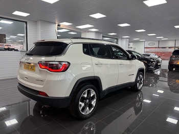 Used Jeep Compass 2018 for sale - 79422410: Photo