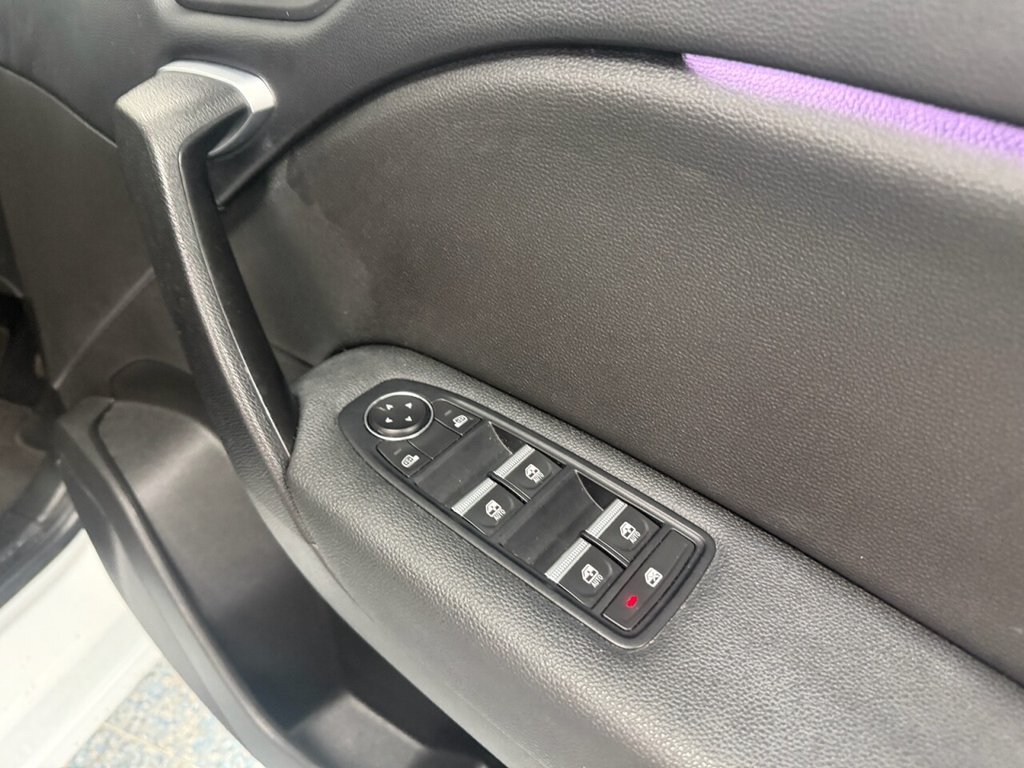 Used Renault Captur 2023 for sale - 76973885: Photo 25