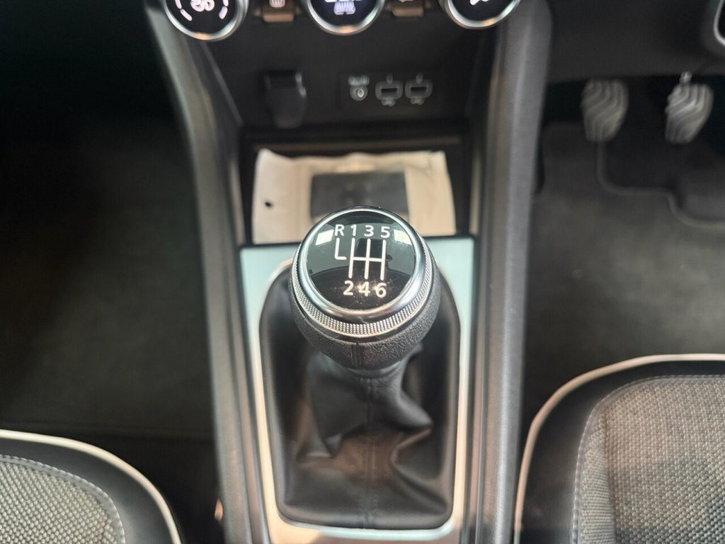 Used Renault Captur 2023 for sale - 76973885: Photo 40