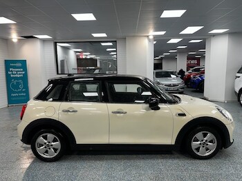 Used MINI Hatch 2019 for sale - 76776714: Photo