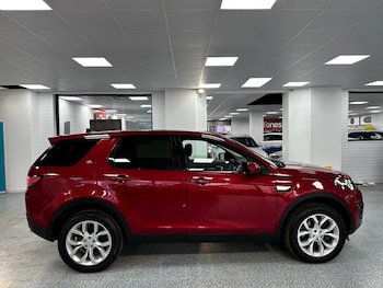 Used Land Rover Discovery Sport 2016 for sale - 76776705: Photo