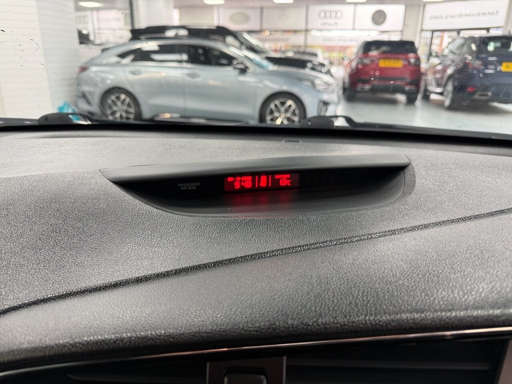 Used Kia Ceed 2018 for sale - 76776546: Photo 35