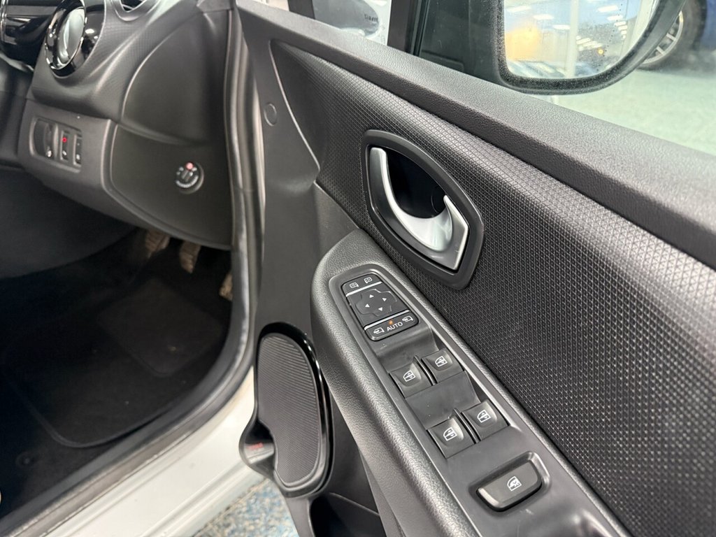 Used Renault Clio 2016 for sale - 77463642: Photo 24