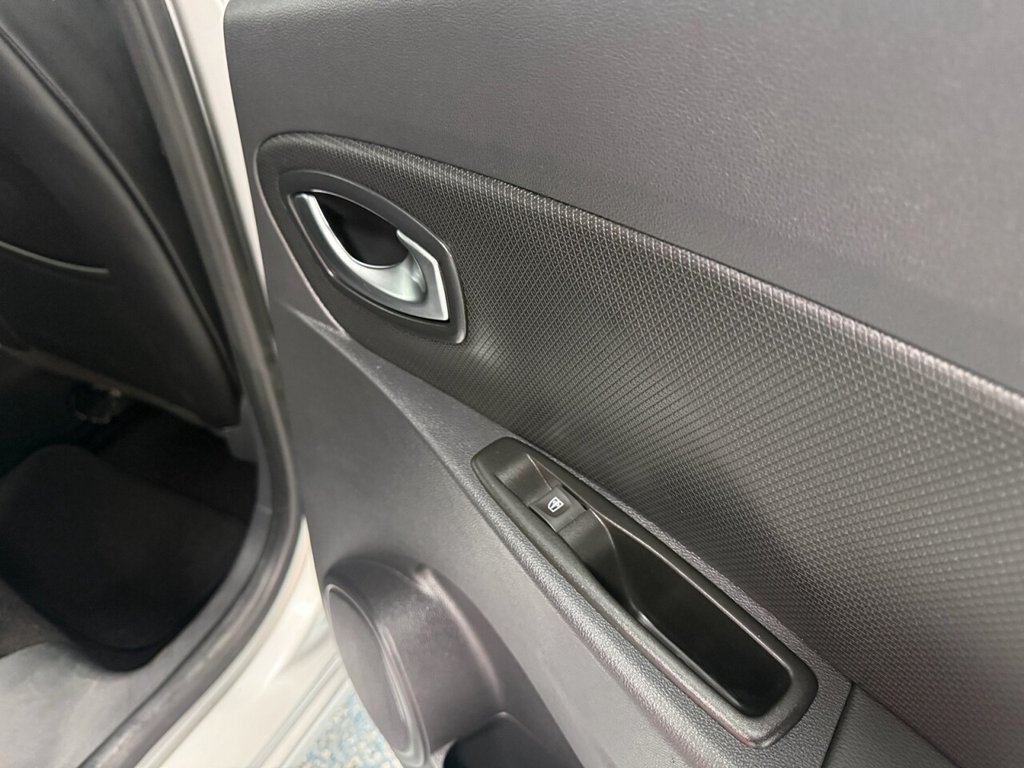 Used Renault Clio 2016 for sale - 77463642: Photo 5