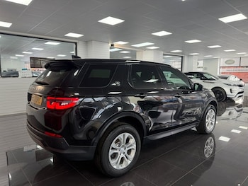 Used Land Rover Discovery Sport 2021 for sale - 79358449: Photo