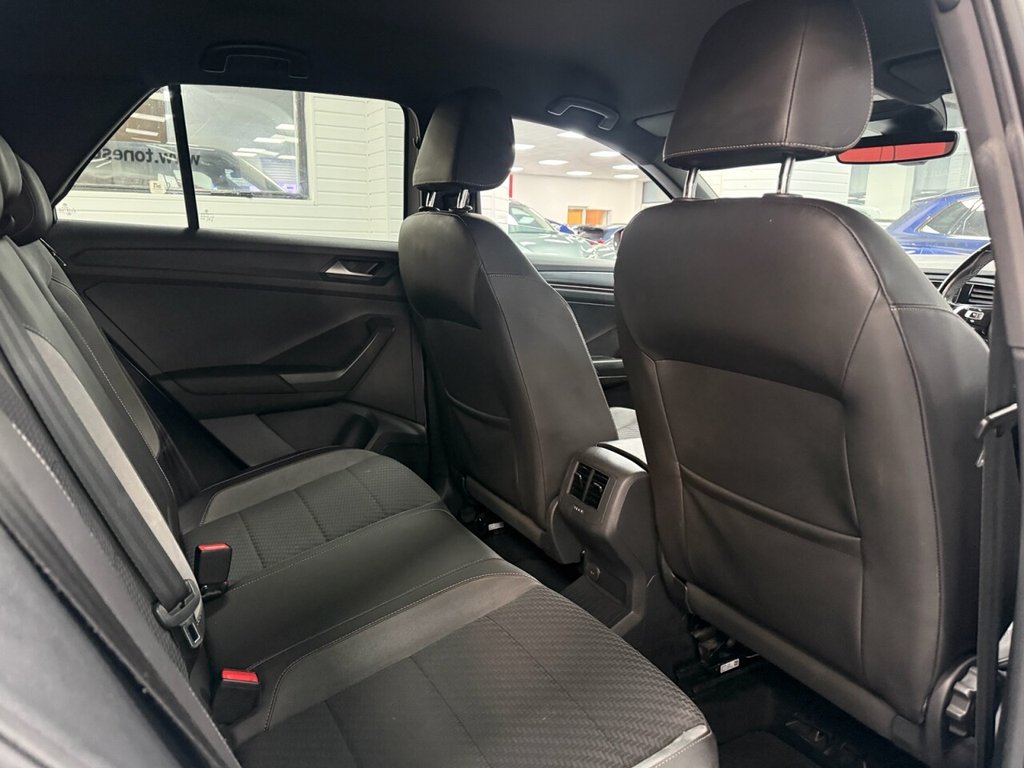 Used Volkswagen T-Roc 2019 for sale - 77356662: Photo 4