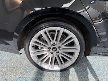 Used Audi A4 2019 for sale - 77572261: Photo