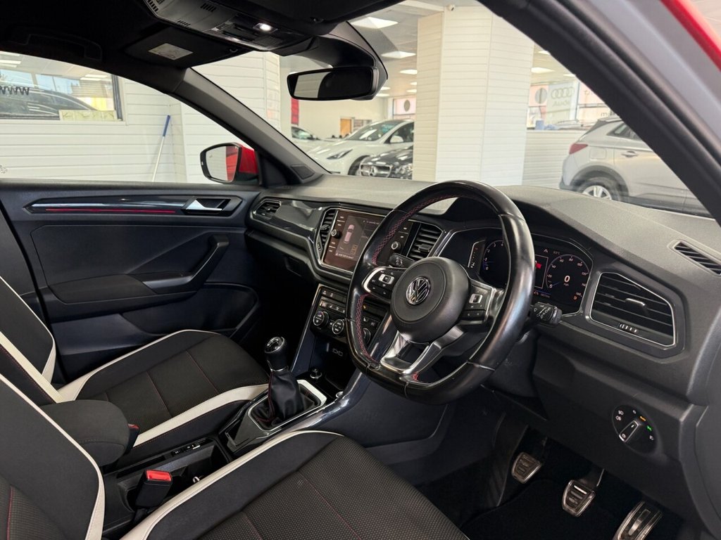 Used Volkswagen T-Roc 2018 for sale - 78181889: Photo 24