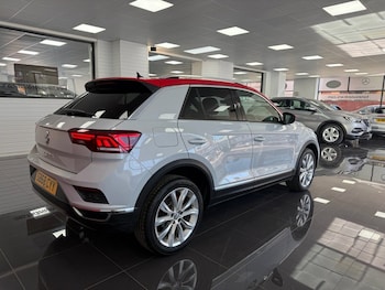 Used Volkswagen T-Roc 2018 for sale - 78181889: Photo