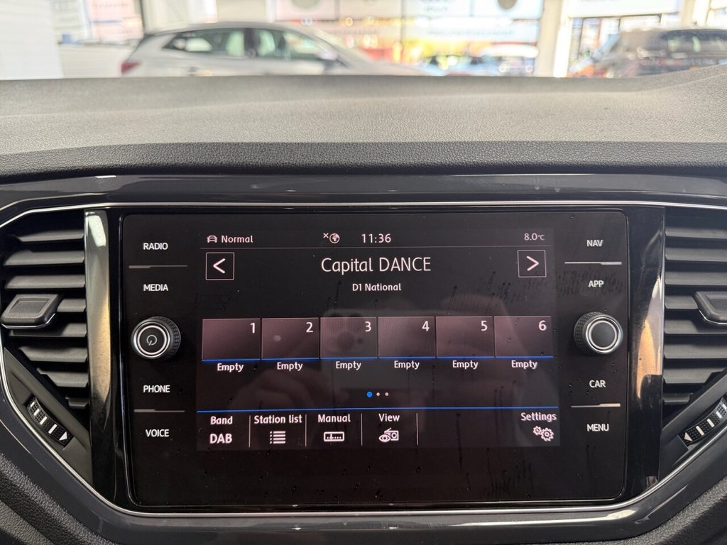 Used Volkswagen T-Roc 2018 for sale - 78181889: Photo 34