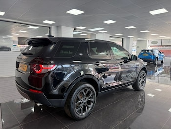 Used Land Rover Discovery Sport 2019 for sale - 79258876: Photo