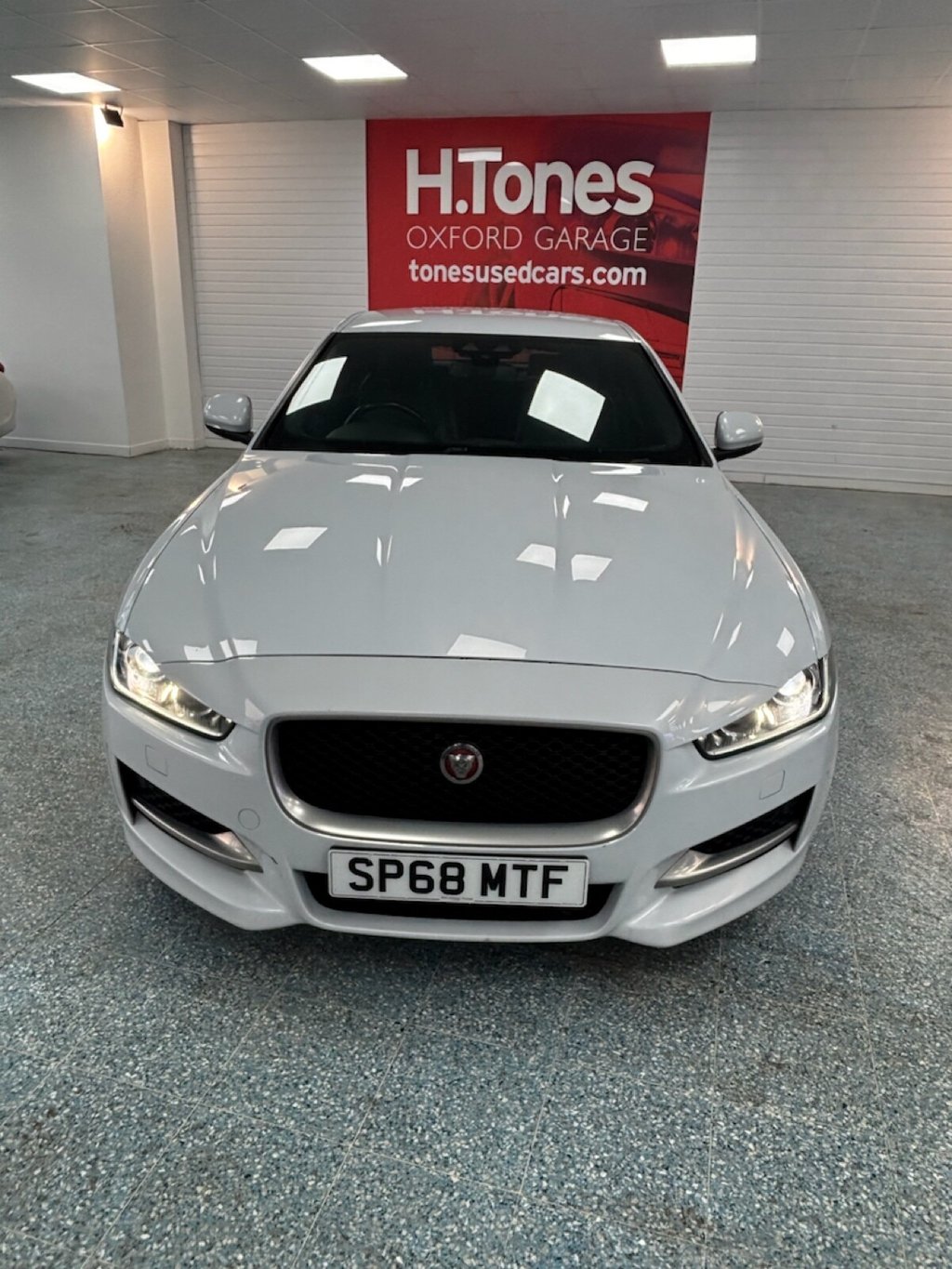 Used Jaguar XE 2018 for sale - 77276425: Photo 10