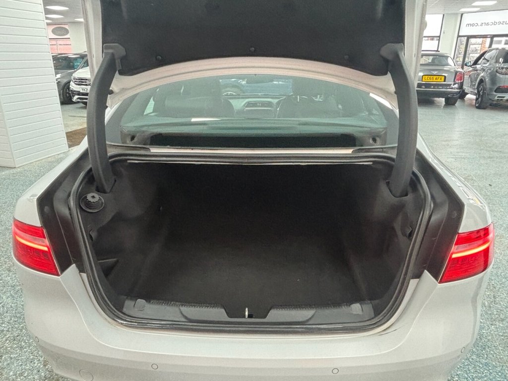 Used Jaguar XE 2018 for sale - 77276425: Photo 18