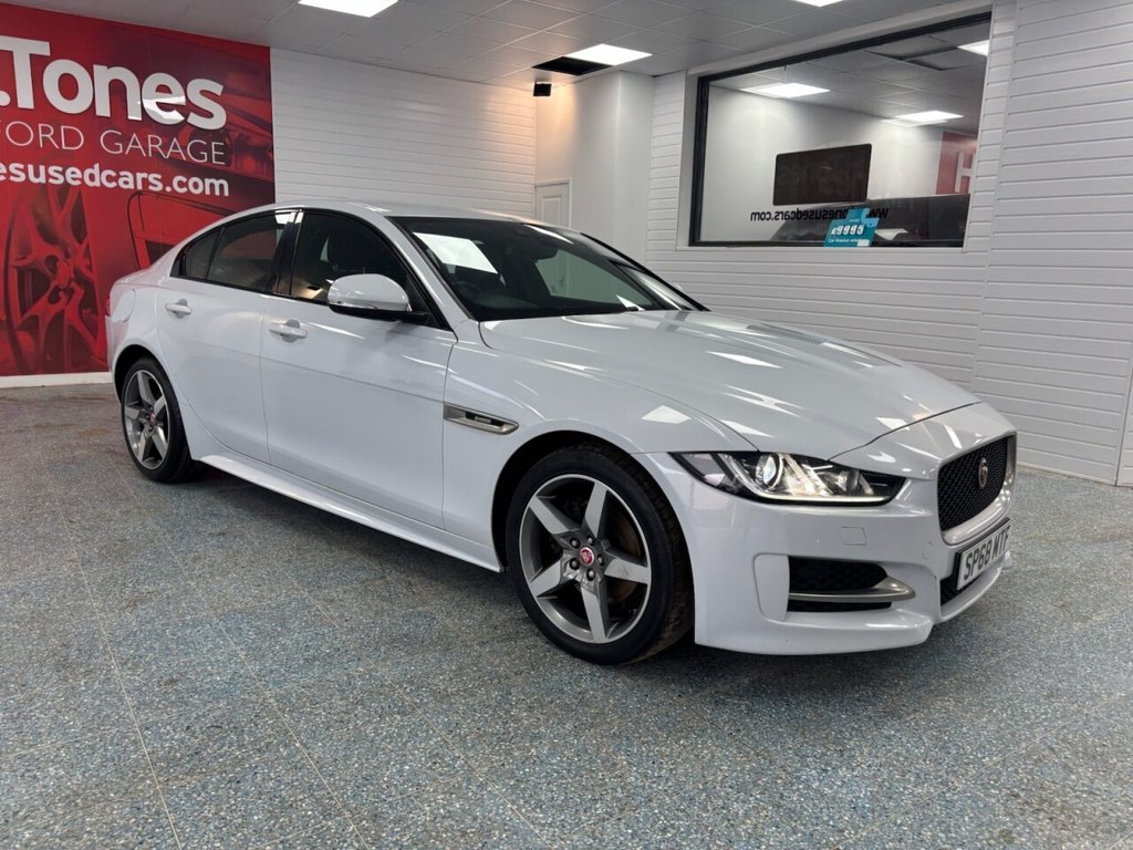 Used Jaguar XE 2018 for sale - 77276425: Photo 2