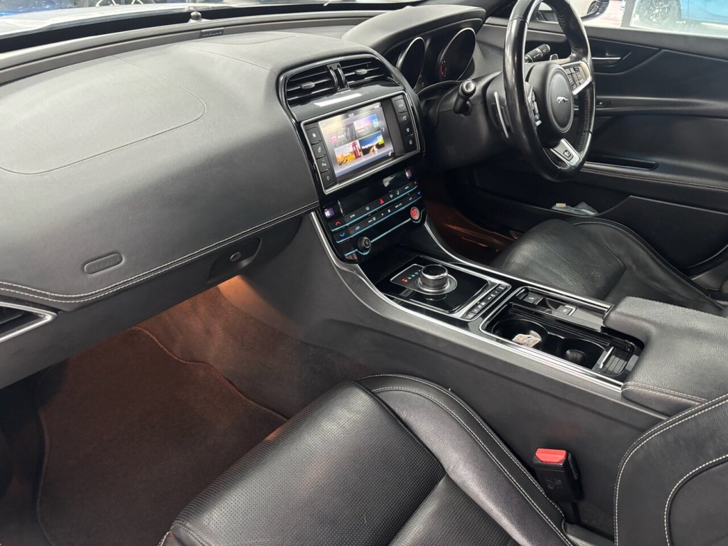 Used Jaguar XE 2018 for sale - 77276425: Photo 30