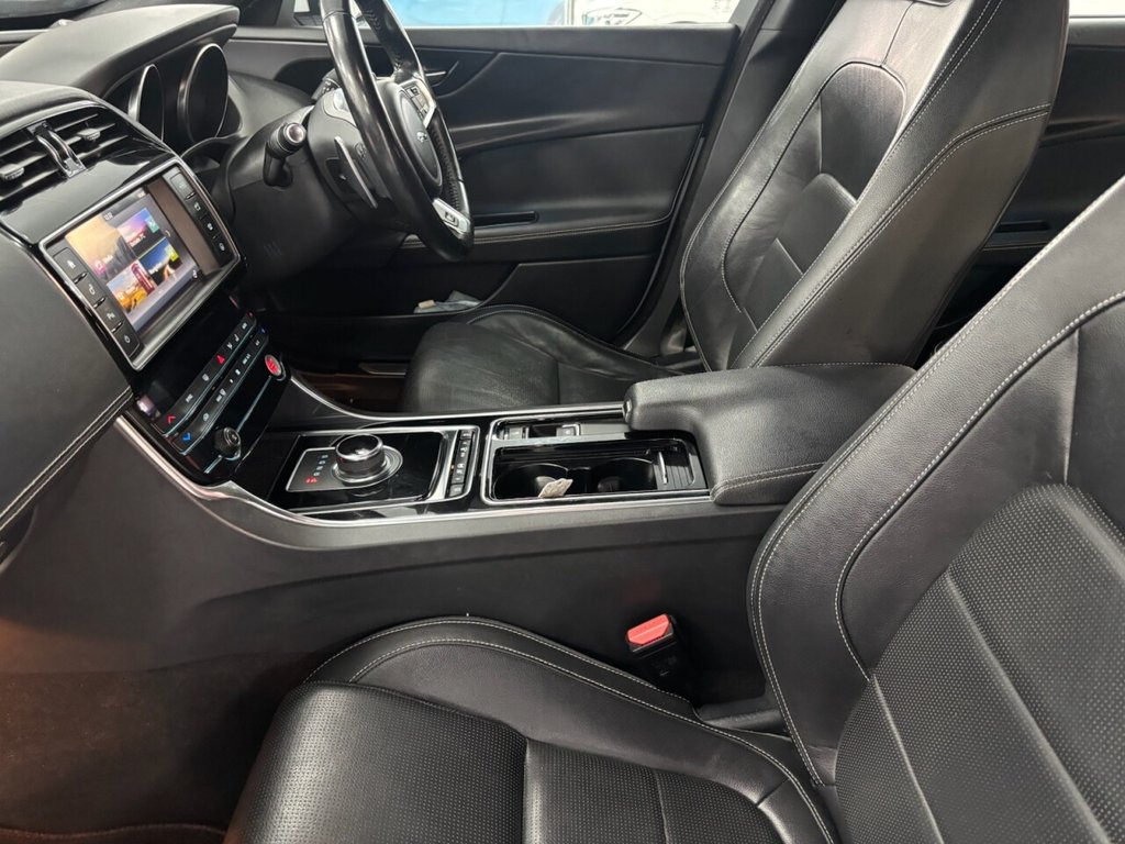 Used Jaguar XE 2018 for sale - 77276425: Photo 31