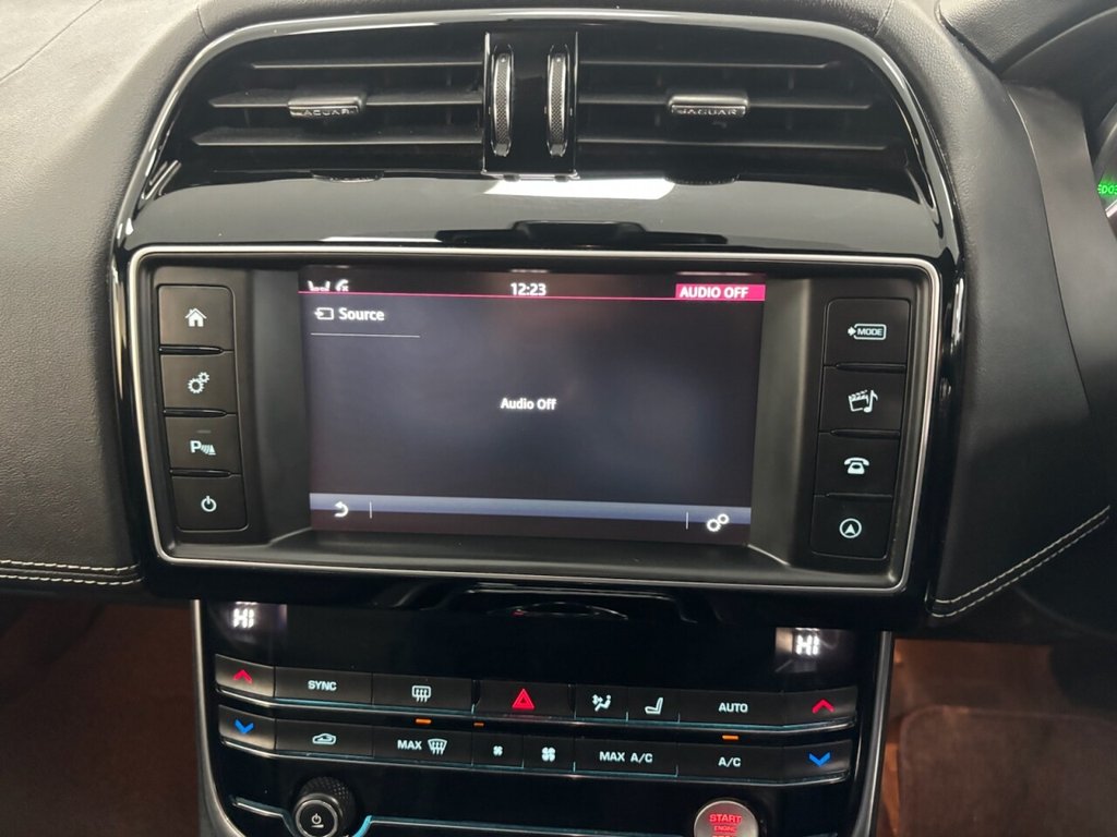 Used Jaguar XE 2018 for sale - 77276425: Photo 37