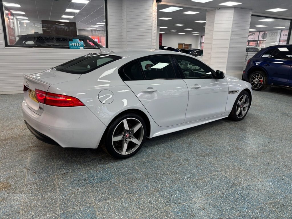 Used Jaguar XE 2018 for sale - 77276425: Photo 4