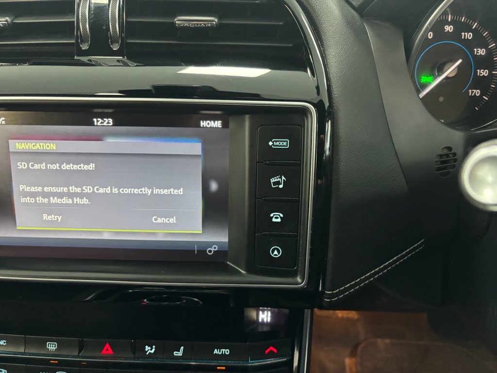 Used Jaguar XE 2018 for sale - 77276425: Photo 40