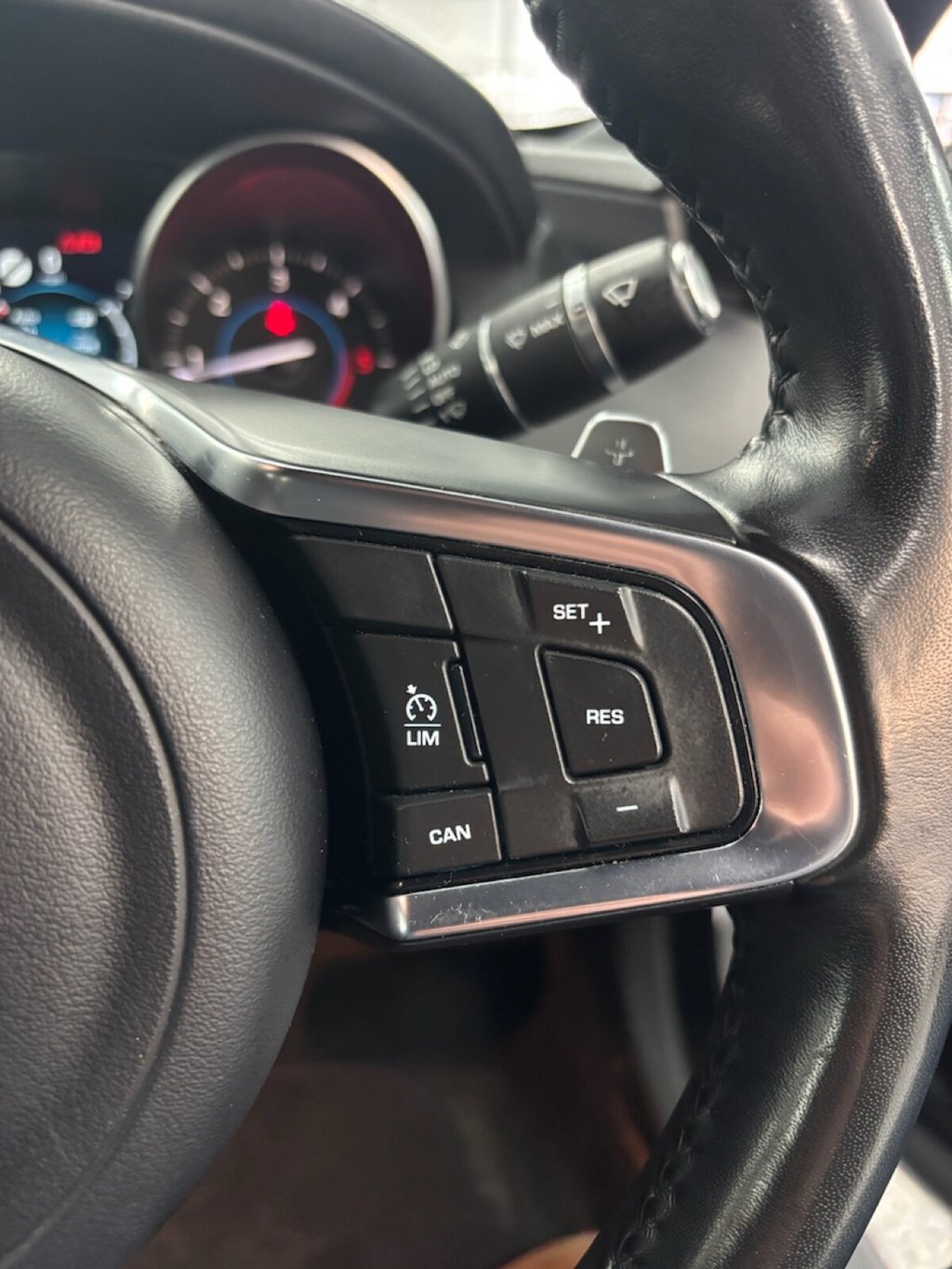 Used Jaguar XE 2018 for sale - 77276425: Photo 46