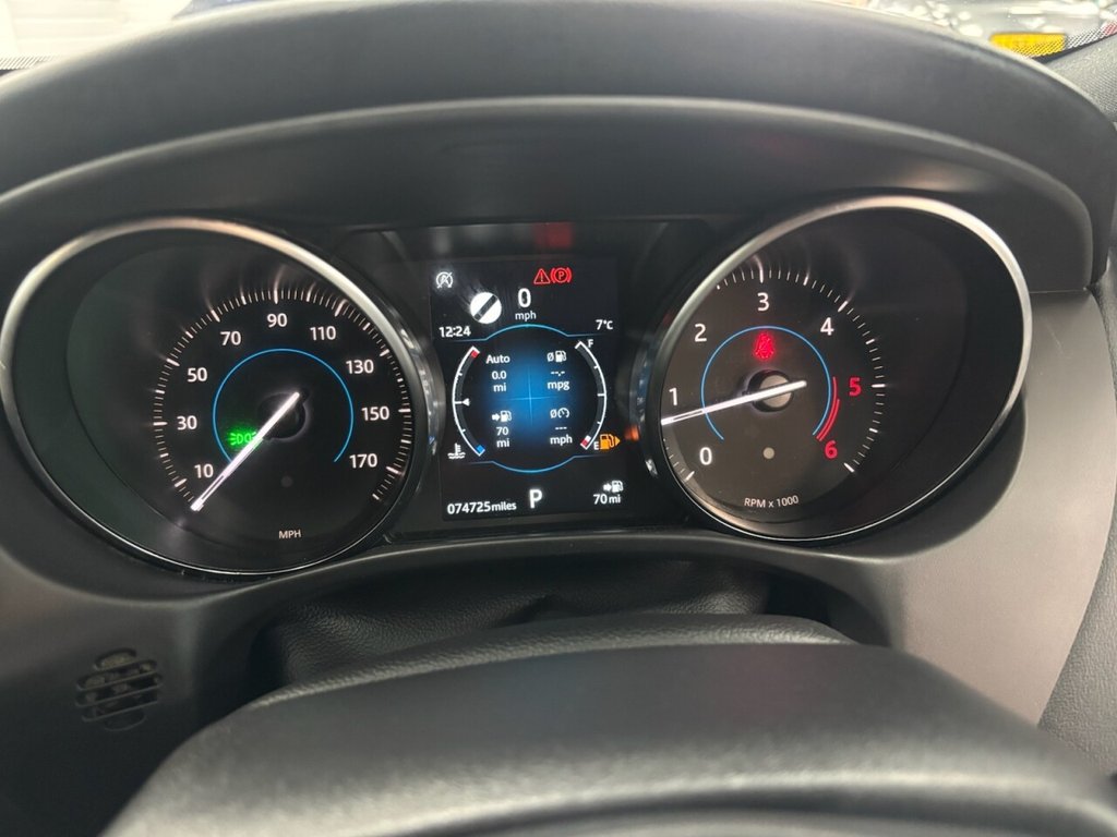 Used Jaguar XE 2018 for sale - 77276425: Photo 47