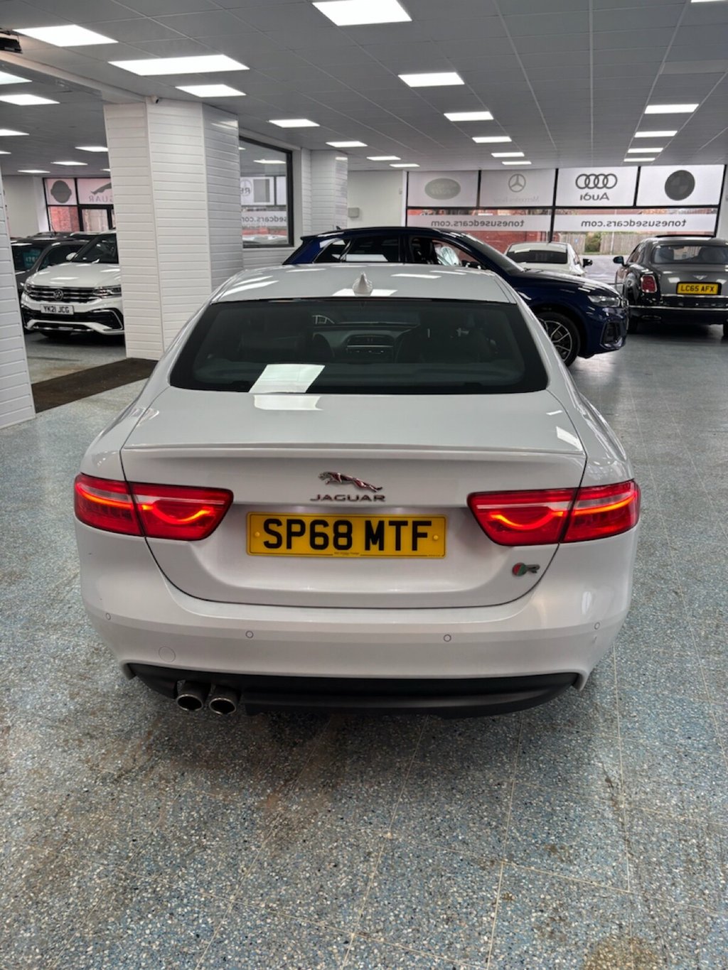 Used Jaguar XE 2018 for sale - 77276425: Photo 6