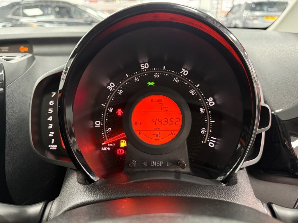 Used Toyota AYGO 2019 for sale - 76973586: Photo 30