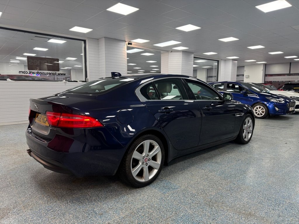 Used Jaguar XE 2018 for sale - 77153514: Photo 2