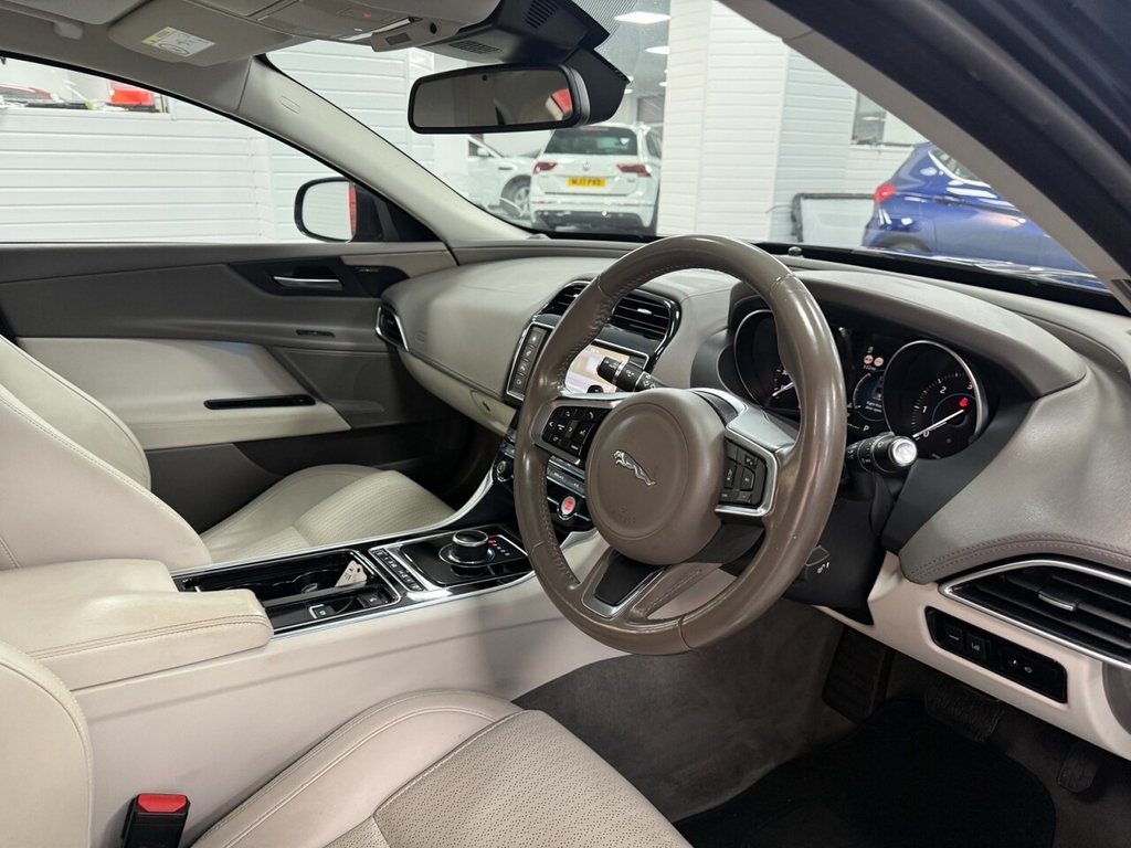 Used Jaguar XE 2018 for sale - 77153514: Photo 26