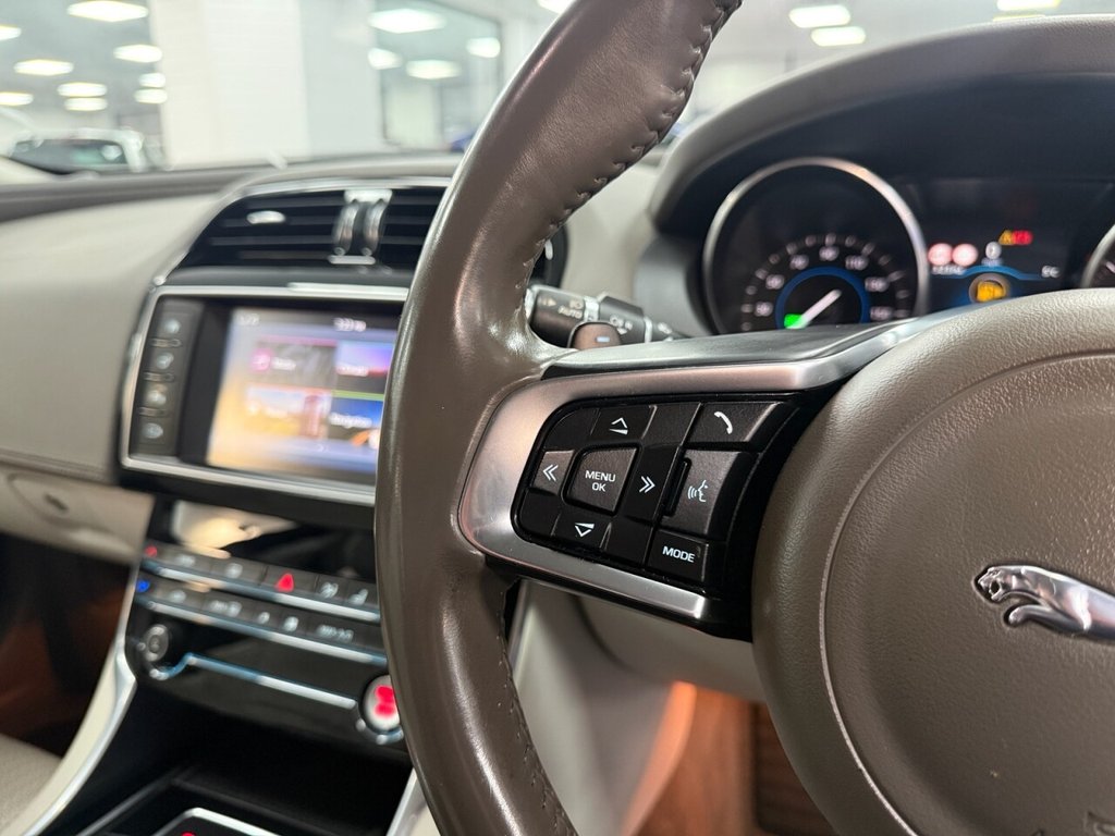 Used Jaguar XE 2018 for sale - 77153514: Photo 33