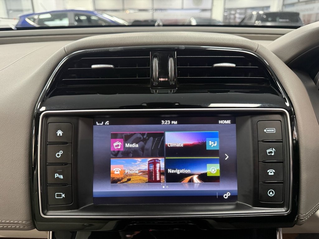 Used Jaguar XE 2018 for sale - 77153514: Photo 36