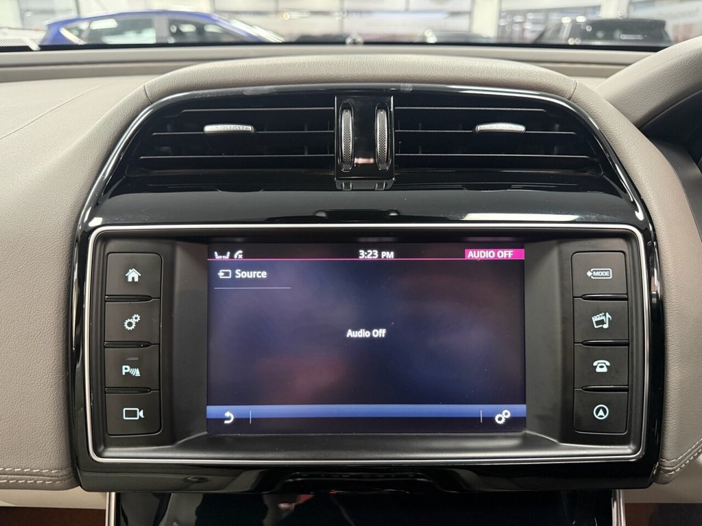 Used Jaguar XE 2018 for sale - 77153514: Photo 37