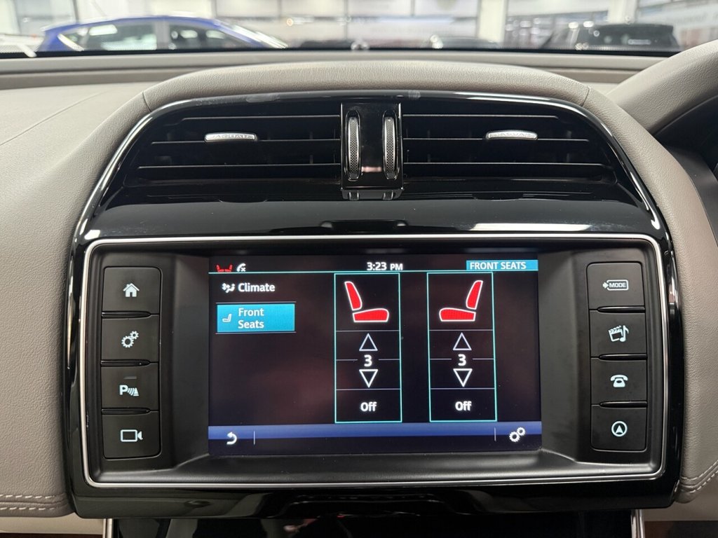 Used Jaguar XE 2018 for sale - 77153514: Photo 39