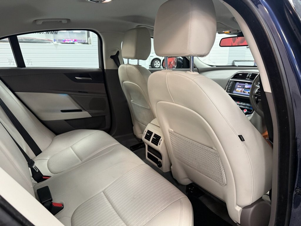 Used Jaguar XE 2018 for sale - 77153514: Photo 4