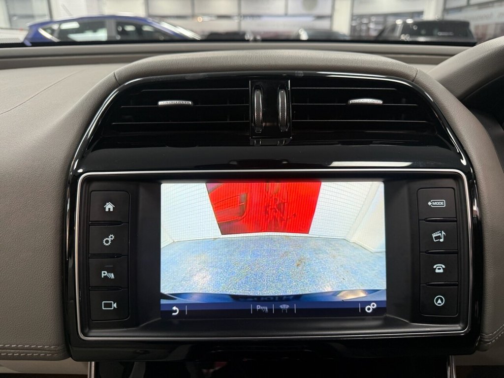 Used Jaguar XE 2018 for sale - 77153514: Photo 43