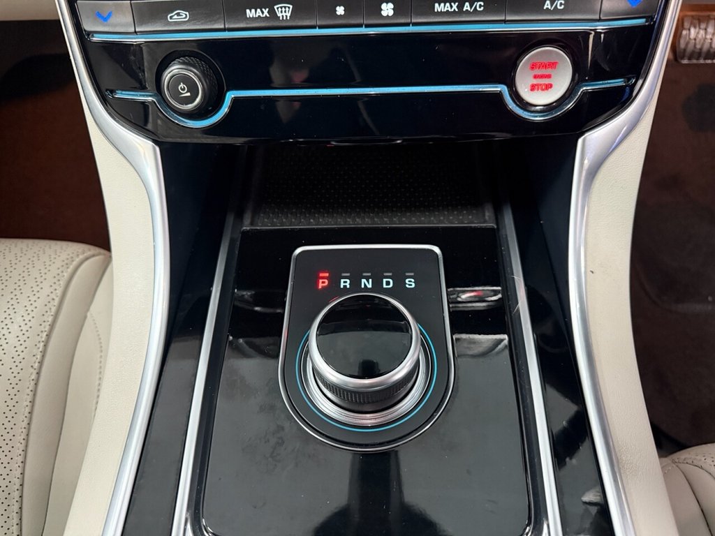 Used Jaguar XE 2018 for sale - 77153514: Photo 45