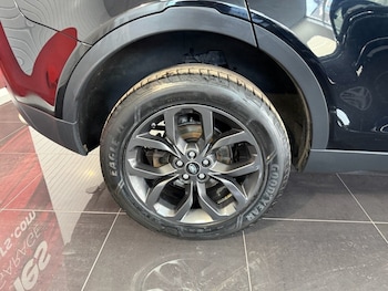 Used Land Rover Discovery Sport 2019 for sale - 77890998: Photo