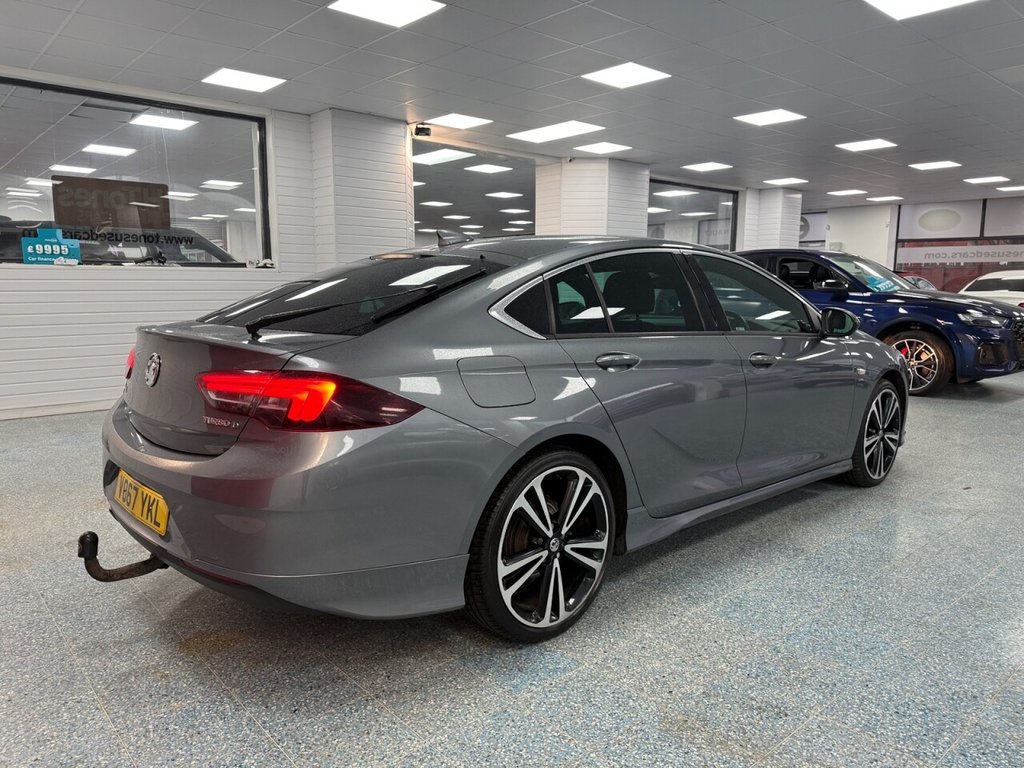Used Vauxhall Insignia 2017 for sale - 77463940: Photo 2