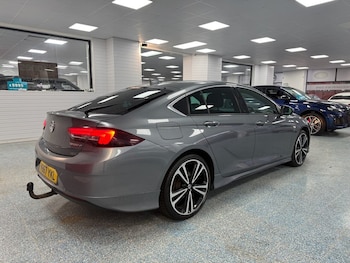 Used Vauxhall Insignia 2017 for sale - 77463940: Photo