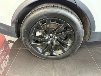 Used Land Rover Discovery 2019 for sale - 78874682: Photo