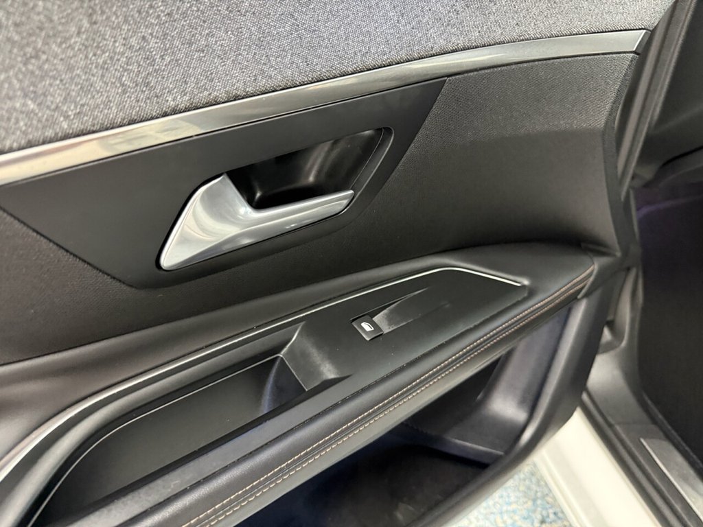 Used Peugeot 3008 2018 for sale - 76776658: Photo 17