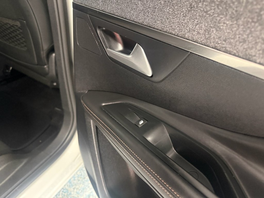 Used Peugeot 3008 2018 for sale - 76776658: Photo 6