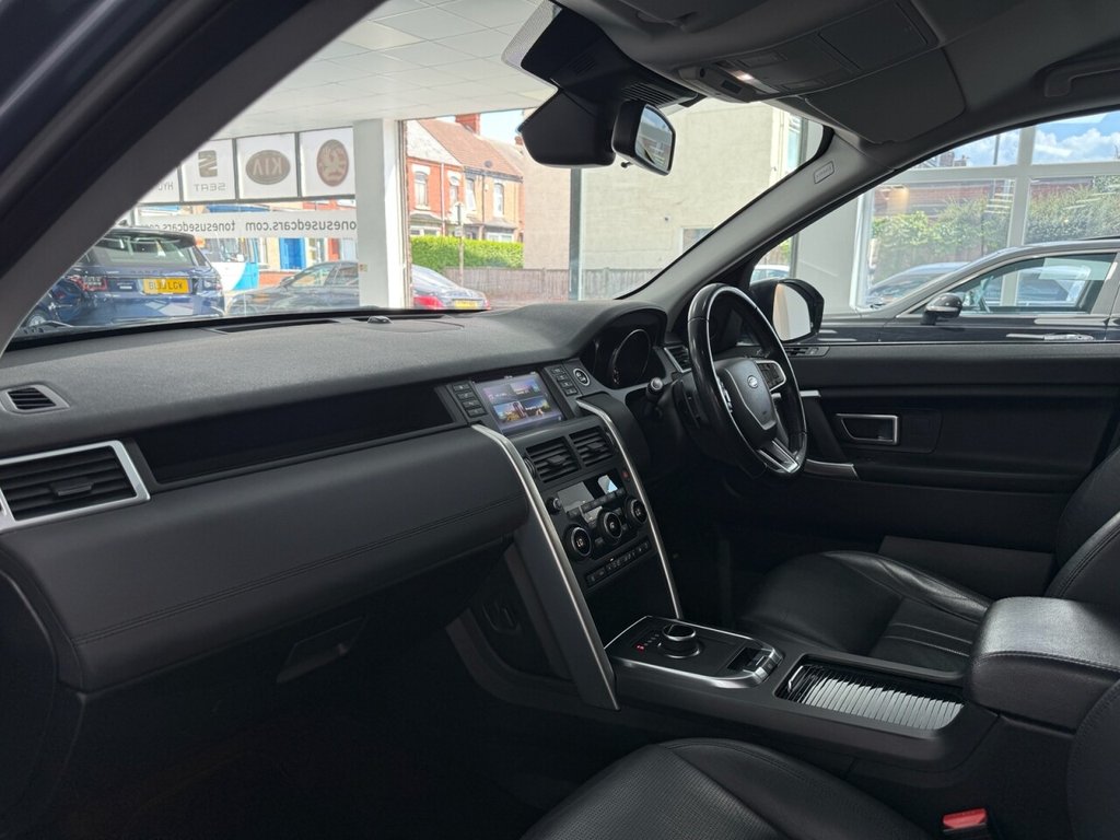 Used Land Rover Discovery Sport 2017 for sale - 76776573: Photo 15